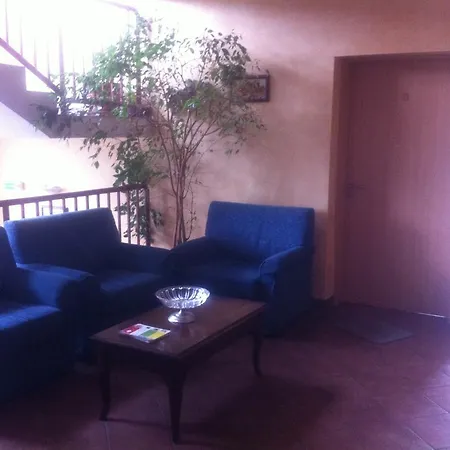 Apart Otel Triasz