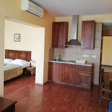 Triasz Apart Otel Kehidakustány